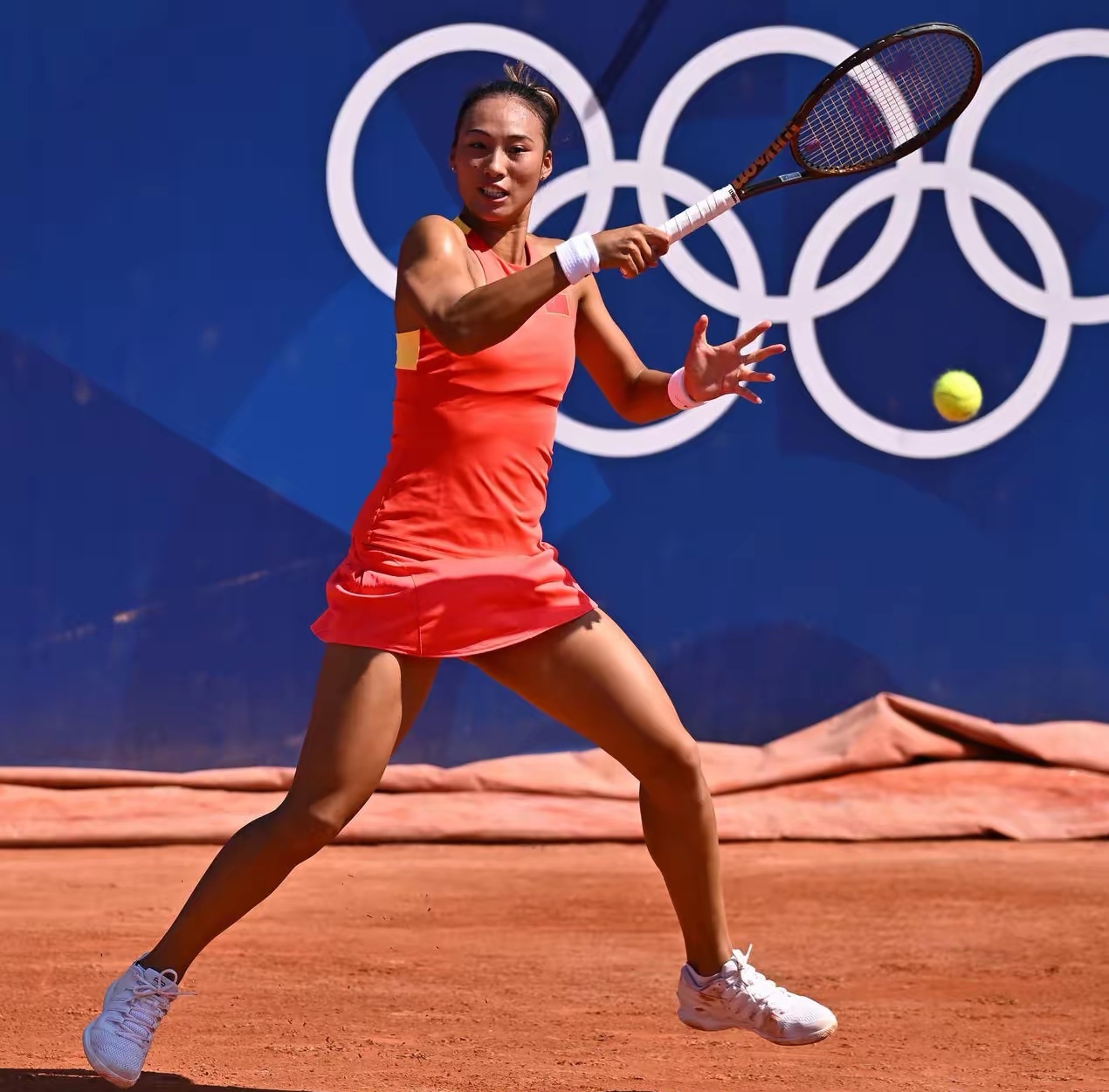 FLY碾压DFM,Zeus关键团战开团秒人顶尖较量八强赛,强势挺进下一轮的简单介绍 FLY碾压DFM,Zeus关键团战开团秒人顶尖较量八强赛,强势挺进下一轮的简单介绍